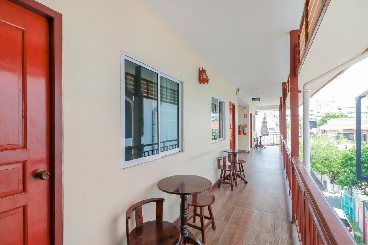 Oyo 799 Pudsadee Hotel Chiang Mai Exterior photo
