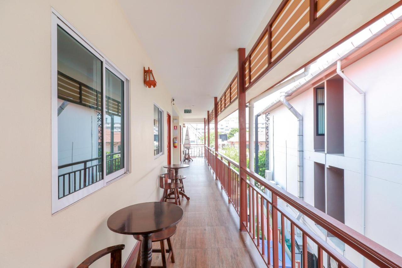 Oyo 799 Pudsadee Hotel Chiang Mai Exterior photo